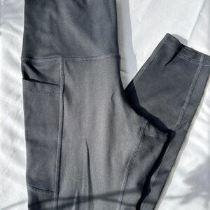 Gilly Hicks (Hollister) Recharge Leggings